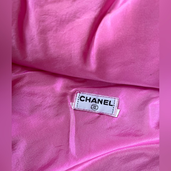 Vintage CHANEL 90s Rare collectible pink silk puffer coat - Picture 6 of 11